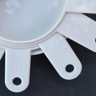 Measuring Cups, Spoons and Spaghetti Amount