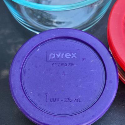 Pyrex Glass Bowls 2, 3, and 4 cups- all with lids!