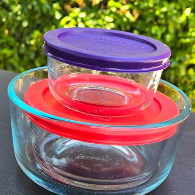 Pyrex Glass Bowls 2, 3, and 4 cups- all with lids!