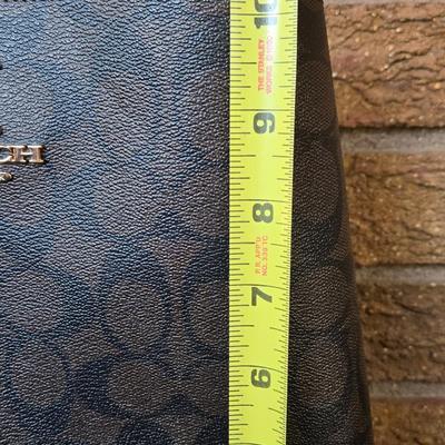 COACH New York Signature Bag with Gold Tag