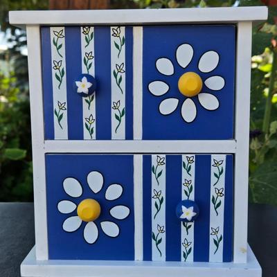 Vintage Design Jewelry Box