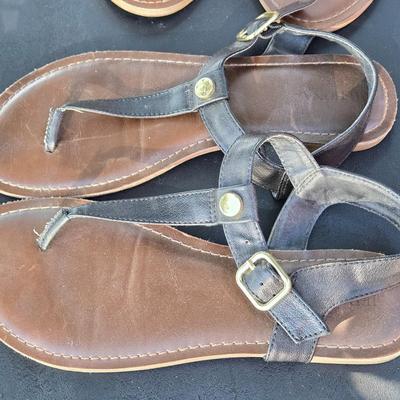 (2) Pairs of Sandals - Red & Black