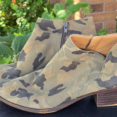 Lucky Brand Camo Booties