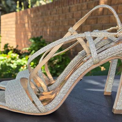 Badgley Mischka Gold Heels with Dust Bag