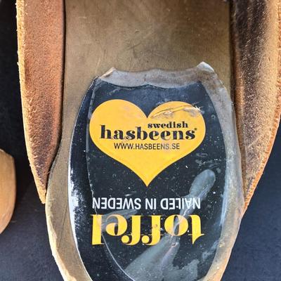 Swedish Hasbeens Toffel Brown Leather Clogs