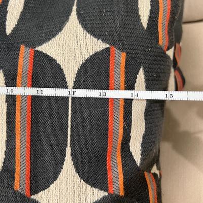 Lot of 8 Throw Pillows