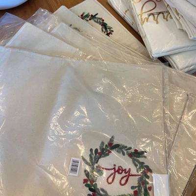 Mixed Christmas Lot - Tableware, Ornaments, Kitchen, NWT