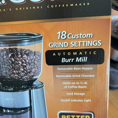 Ninja Blender CT680, Mr. Coffee Grinder, Betty Crocker Pizza Maker
