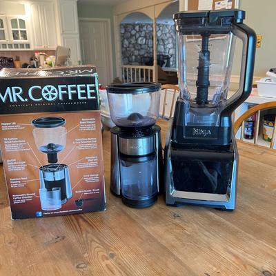Ninja Blender CT680, Mr. Coffee Grinder, Betty Crocker Pizza Maker