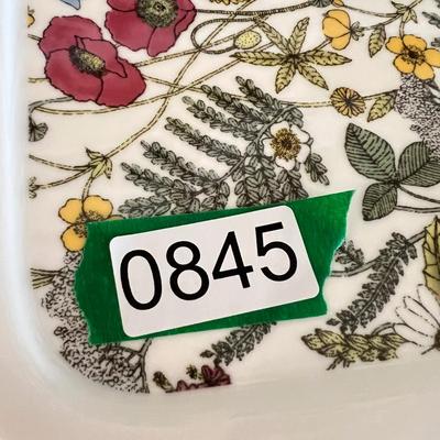 Grace Pantry Casserole Porcelain Dishes w Lids, Lodge Enameled Cast Iron Dutch Ovens