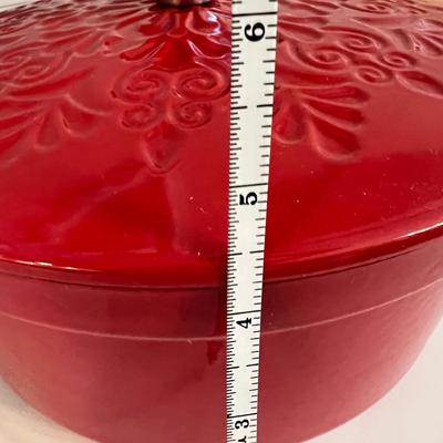 Grace Pantry Casserole Porcelain Dishes w Lids, Lodge Enameled Cast Iron Dutch Ovens