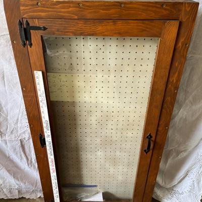 Display case with lock