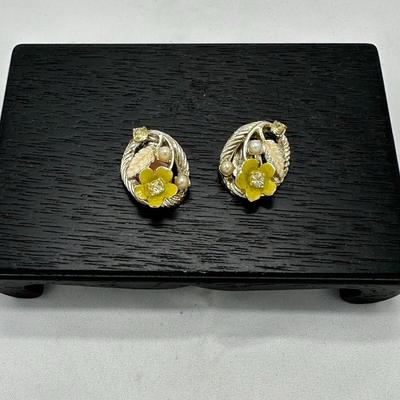 Vintage Diamante and Pearl Earrings Set