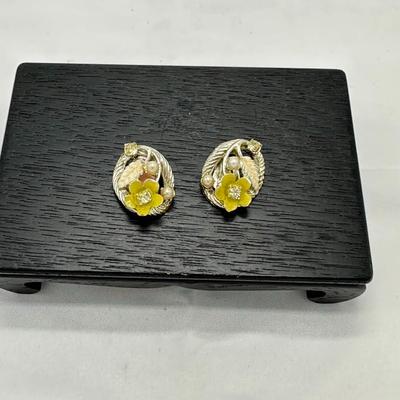 Vintage Diamante and Pearl Earrings Set