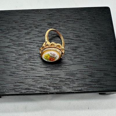 Vintage Avon Locket Ring