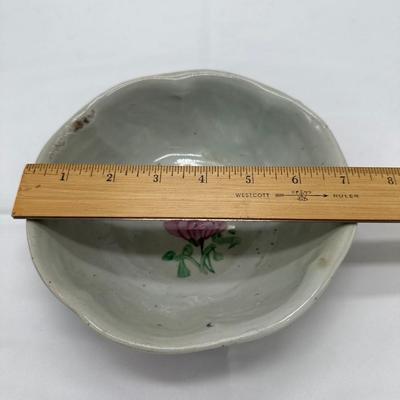 Chinese Porcelain, Chicken Bowl-local pickup and shipping available