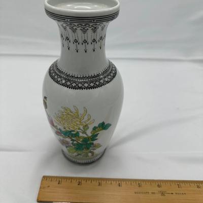 Chinese Vintage Porcelain-Famille Verte Vase with four characters mark-local pickup and shipping available