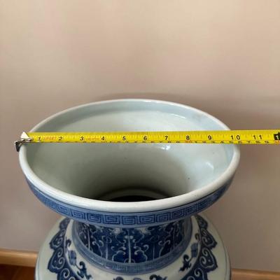 Very large Chinese Vintage Porcelain Blue and White Phonex Vase with six characters mark-local pickup and shipping available