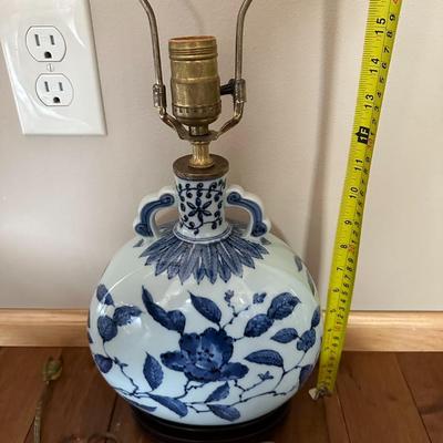 Chinese Vintage Vase Lamp-local pickup and shipping available