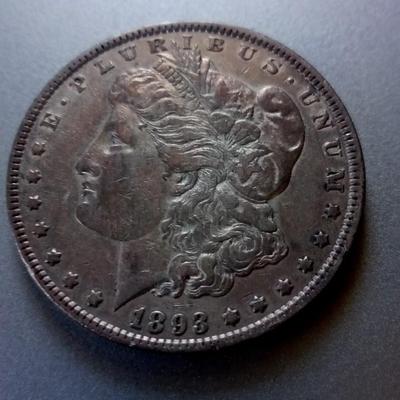 LOT 86 EARLY DATED MORGAN SILVER DOLLAR
