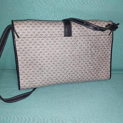 LIZ CLAIBORNE PURSE AND LARGE LEATHER PURSE