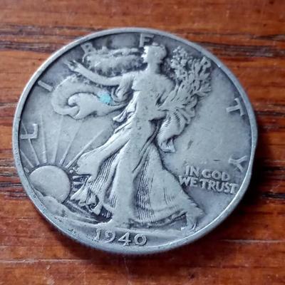LOT 90 1940 WALKING LIBERTY HALF DOLLAR