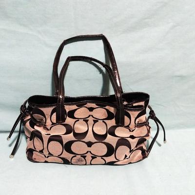 AUTHENTIC COACH PURSE