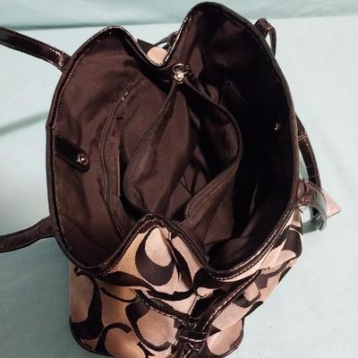AUTHENTIC COACH PURSE