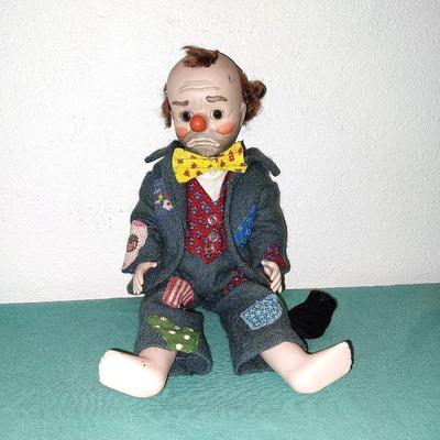 PORCELAIN SAD CLOWN