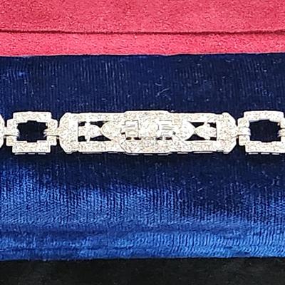 Stunning vintage Diamond Bracelet set in Platinum Fred Leighton