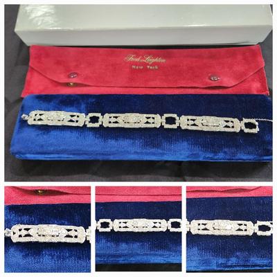 Stunning vintage Diamond Bracelet set in Platinum Fred Leighton