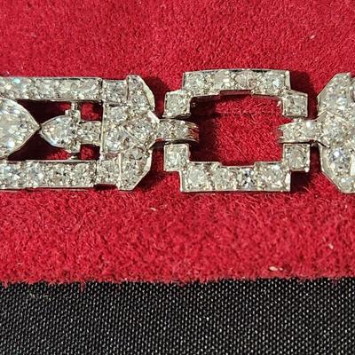 Stunning vintage Diamond Bracelet set in Platinum Fred Leighton