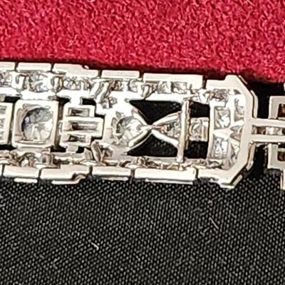Stunning vintage Diamond Bracelet set in Platinum Fred Leighton