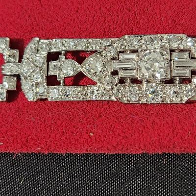 Stunning vintage Diamond Bracelet set in Platinum Fred Leighton