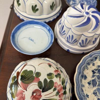 BLUE AND WHITE LOT INCLUDES DELFT!