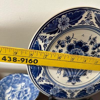 BLUE AND WHITE LOT INCLUDES DELFT!