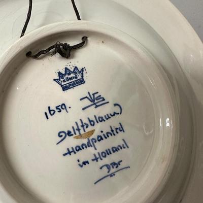 BLUE AND WHITE LOT INCLUDES DELFT!