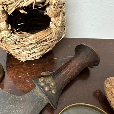 VINTAGE TO ANTIQUE COLLECTIBLE LOT