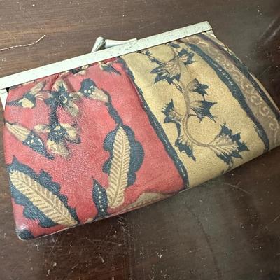 ANTIQUE TURKEY FEATHER HAND FANS & MORE LOT