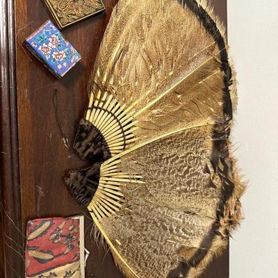 ANTIQUE TURKEY FEATHER HAND FANS & MORE LOT
