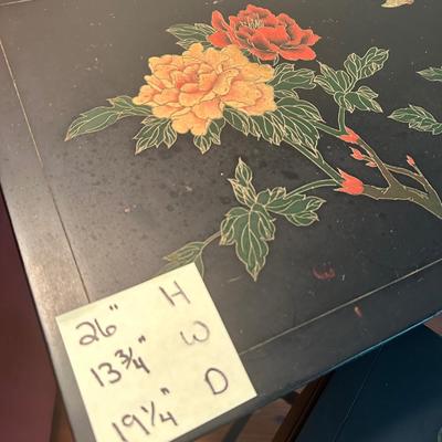 SET OF 4 VINTAGE BLACK LACQUER CHINOISERIE NESTING TABLES
