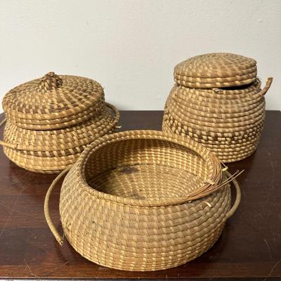 VINTAGE SWEETGRASS BASKET LOT