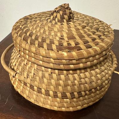 VINTAGE SWEETGRASS BASKET LOT