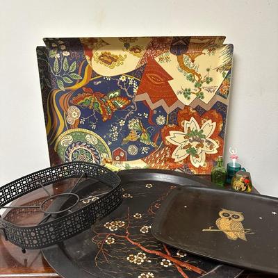 VINTAGE TRAY & MORE LOT
