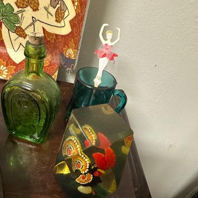VINTAGE TRAY & MORE LOT