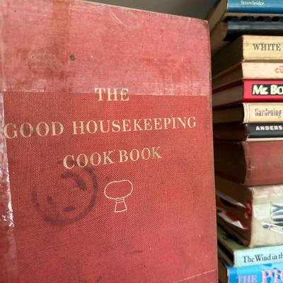 COLLECTIBLE COOKBOOKS
