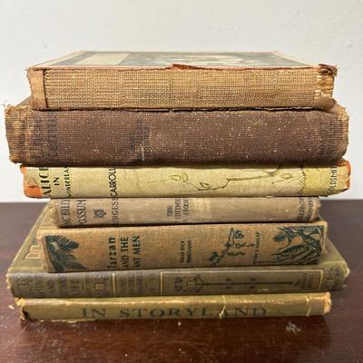ANTIQUE CHILDRENS BOOK LOT