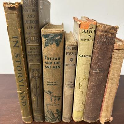ANTIQUE CHILDRENS BOOK LOT