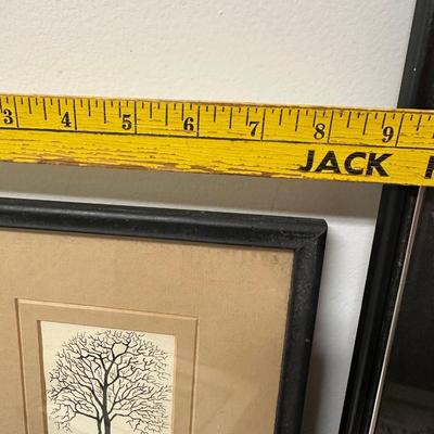 BLACK AND WHITE FRAMED ART