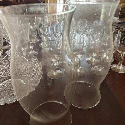 CLEAR GLASSWARE LOT